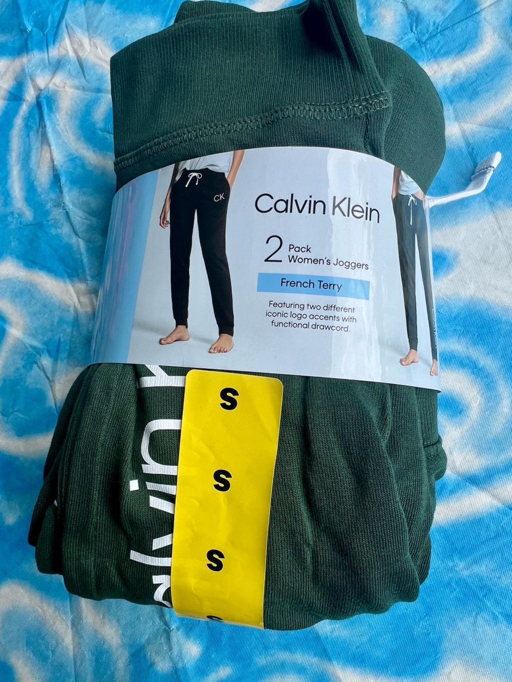 2 pieces Calvin Klein Women's Joggers - Dark Green and black